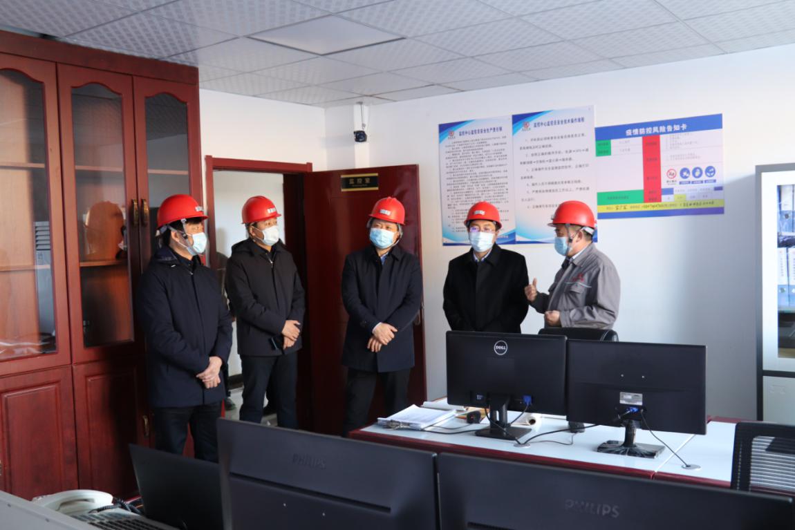 赤峰市副市長生效友在光大礦業(yè)調研指導工作